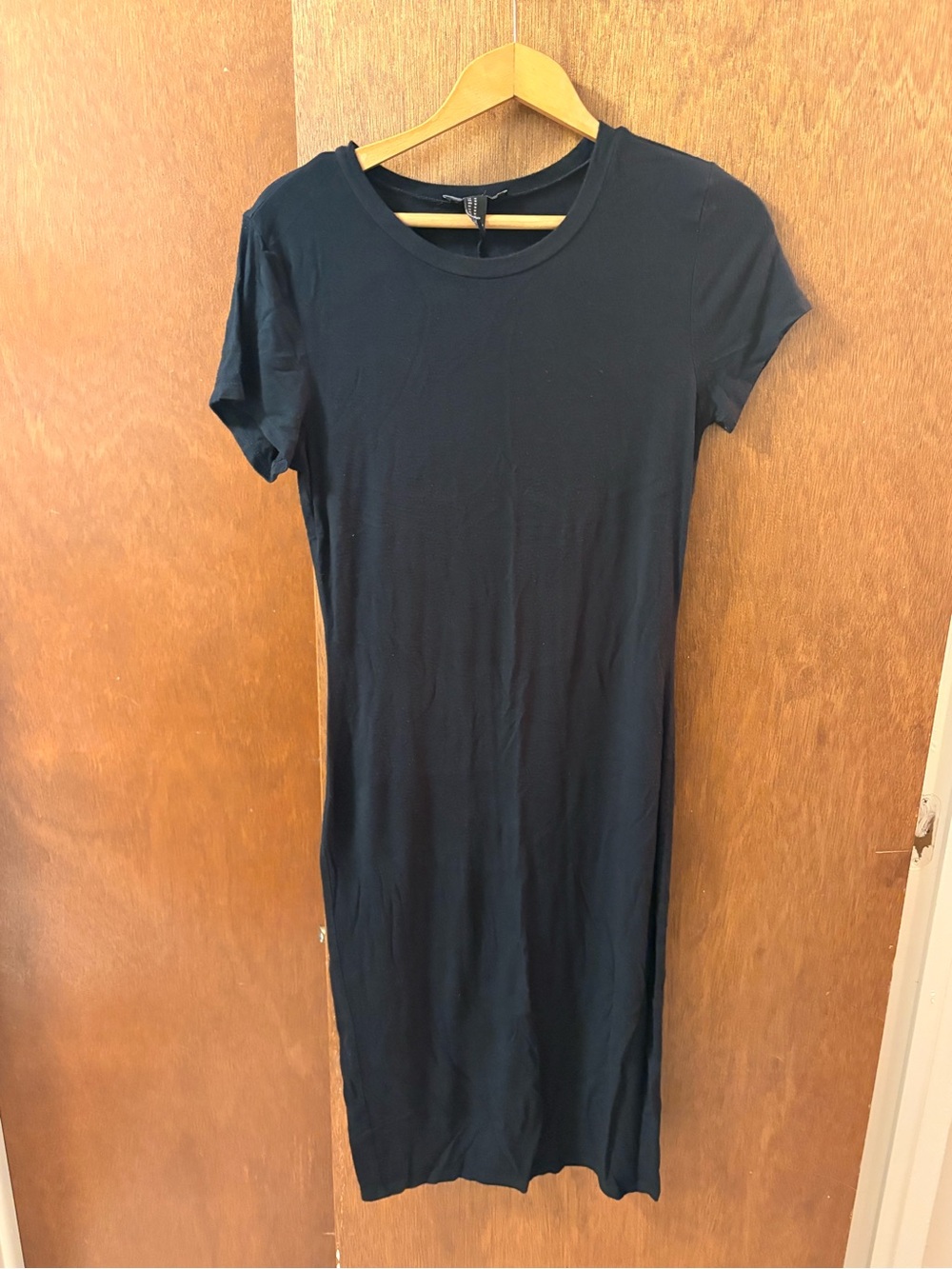 Forever 21 Black Short Sleeve Women's Tee - Crewneck Casual(npt)